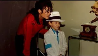 ������   Leaving Neverland  ���� ����� ������ ��������